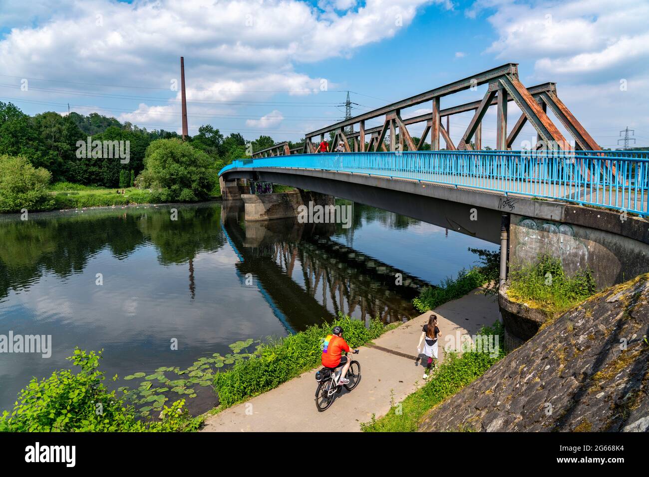 Fussgängerbrücke Dahlhausen, alte Eisenbahnbrücke, Stadtgrenze Essen/Bochum, Ruhr, Leinpfad, Essen, NRW, Deutschland, Stockfoto