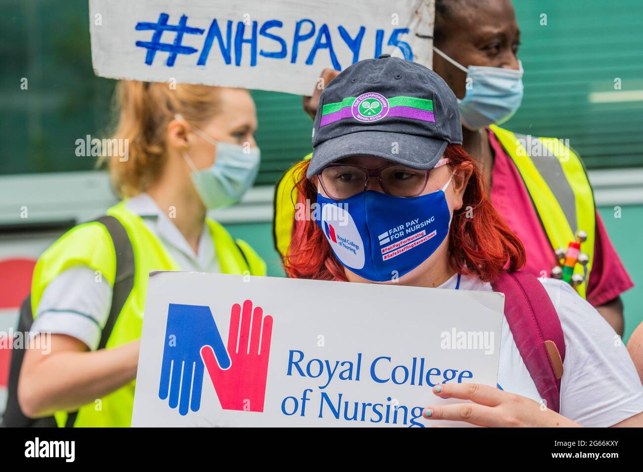 London, Großbritannien. Juli 2021. NHS 73. Geburtstag - Protest für NHS zahlt Gerechtigkeit, Patientensicherheit und ein Ende der Privatisierung. Der marsch begann am UCH (University College London Hospitals NHS Foundation Trust) und endete am Parliament Square. Kredit: Guy Bell/Alamy Live Nachrichten Stockfoto