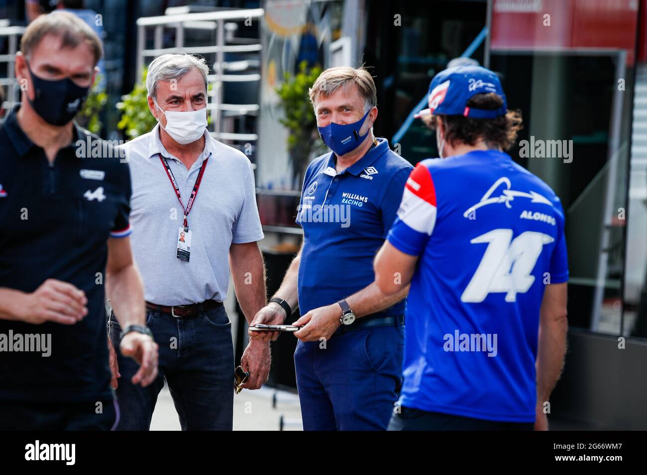 SAINZ Carlos Senior (Spa), ehemaliger WRC-Rallyefahrer, mit ALONSO Fernando (Spa), Alpine F1 A521, Portrait während des Formel 1 Grosser Preis von Osterreich 2021, 2021 großer Preis von Österreich, 9. Lauf der FIA Formel 1 Weltmeisterschaft 2021 vom 2. Bis 4. Juli 2021 auf dem Red Bull Ring, In Spielberg, Österreich - Foto Florent Gooden / DPPI Stockfoto