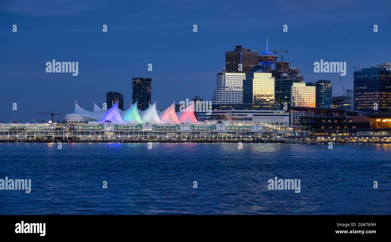 Blick auf Coal Harbour in der Innenstadt von Vancouver, British Columbia, Kanada Stockfoto