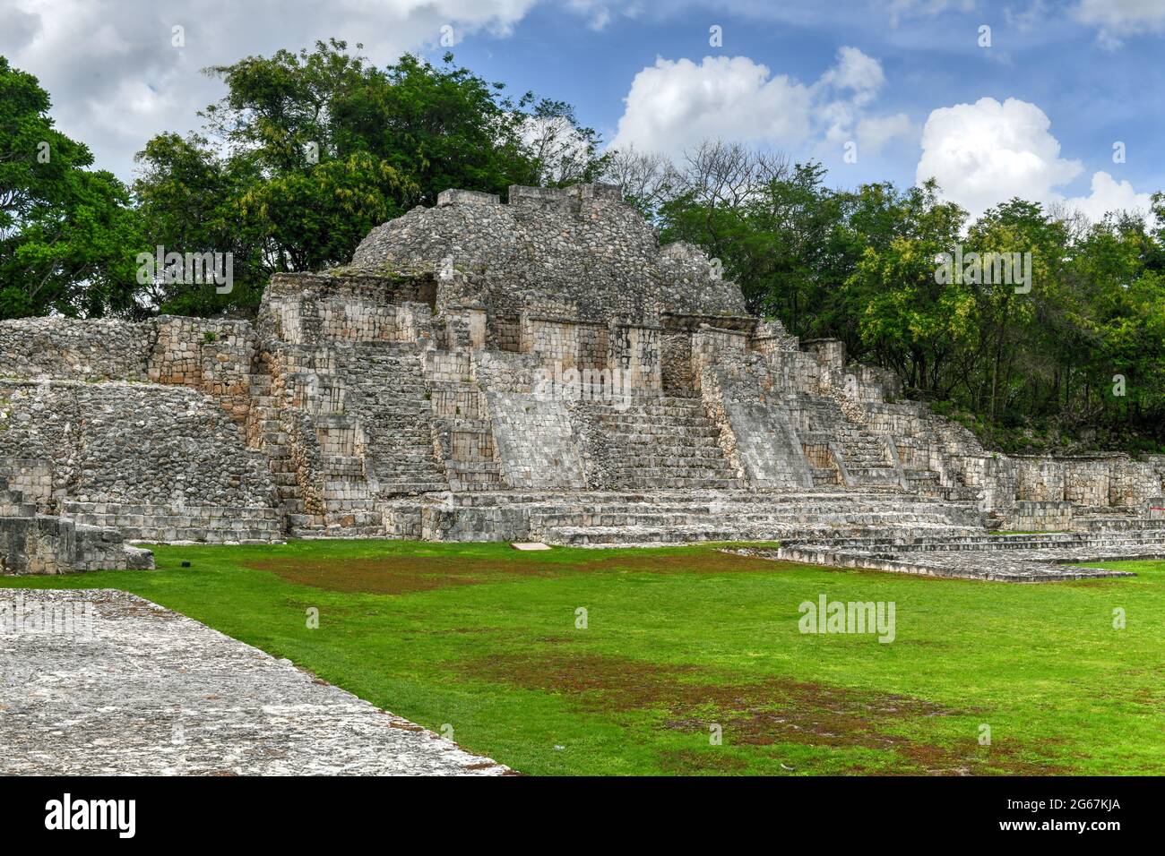 Edzna ist eine archäologische Stätte der Maya im Norden des mexikanischen Bundesstaates Campeche. North Temple. Stockfoto