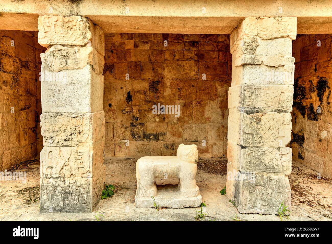 Die Plattform der Adler und Jaguare in Chichen Itza, Mexiko. Stockfoto