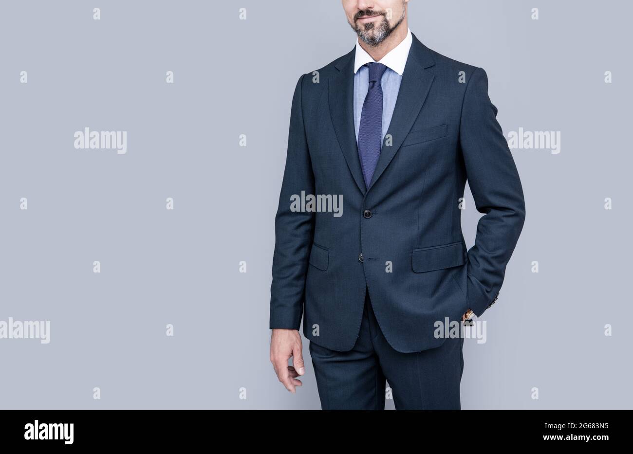 Kurzer Mann formelle Mode. Professionelle ceo. Zuversichtlich Geschäftsmann Chef. Copy space. Stockfoto