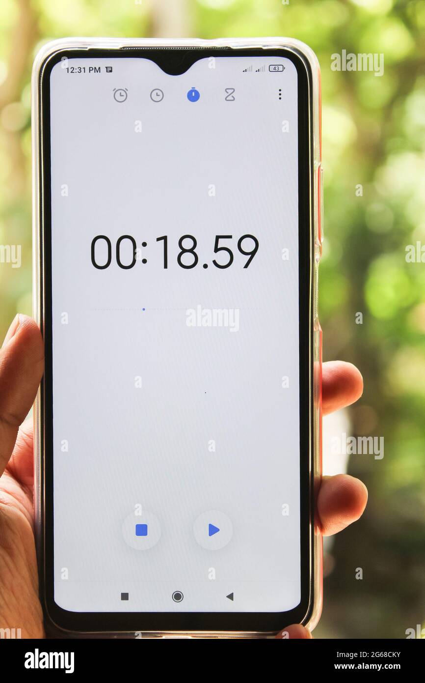 Timer Alarm Stoppuhr Konzept Mobile Stoppuhr Uhr Zur Hand Stockfotografie Alamy