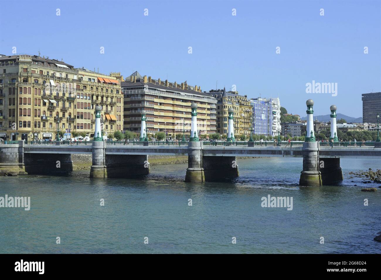 Zurriola-Brücke, San Sebastián (Donostia), País Vasco (Baskenland), Spanien Stockfoto