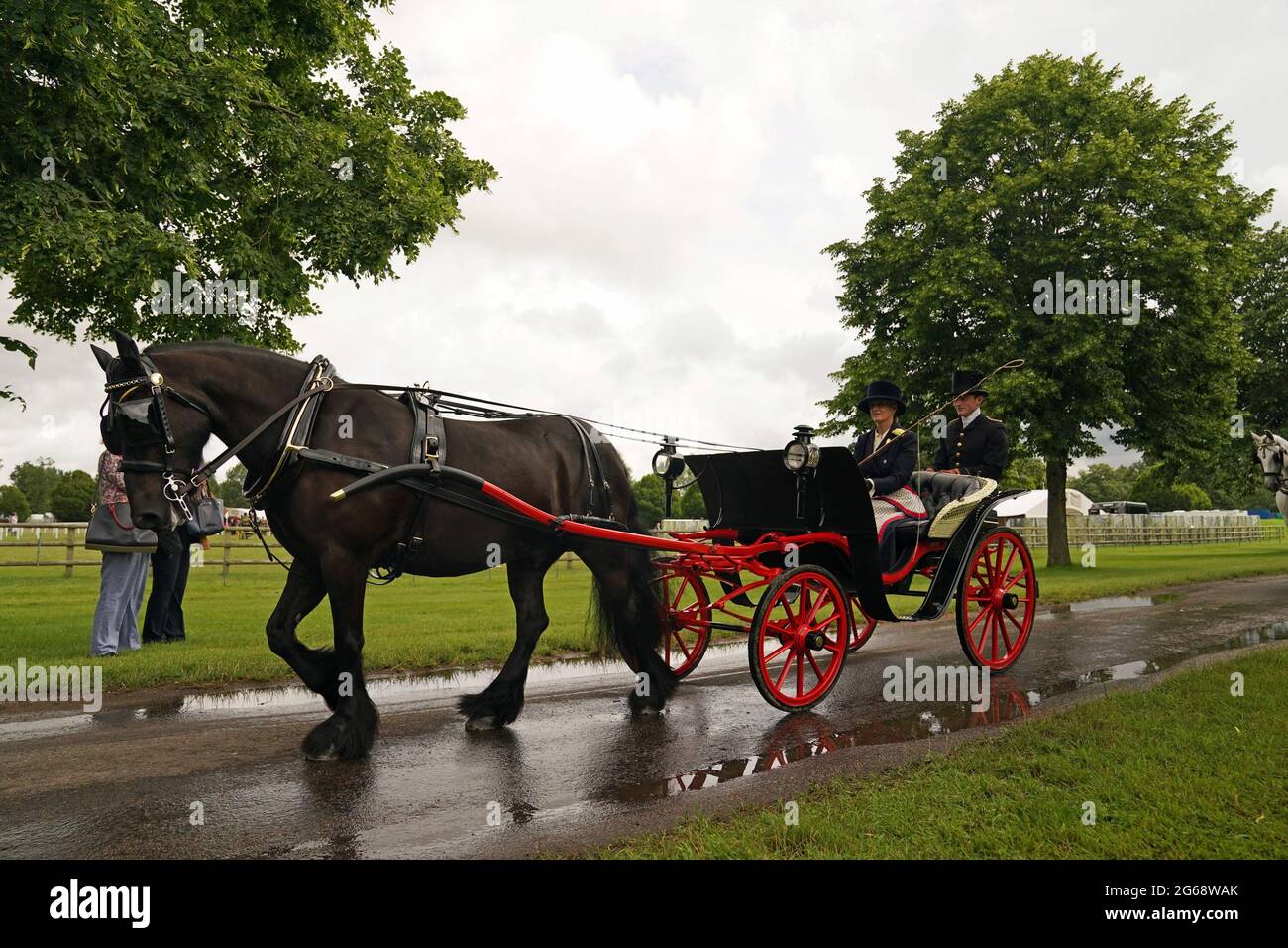 Die Gräfin von Wessex nimmt am Champagne Laurent-Perrier-Treffen der British Driving Society auf der Royal Windsor Horse Show in Windsor Teil. Bilddatum: Sonntag, 4. Juli 2021. Stockfoto