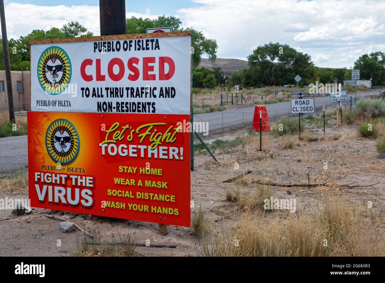 Isleta Pueblo, New Mexico - das Pueblo von Isleta und viele der anderen 19 indianischen Pueblos in New Mexico sind für Nichtmitglieder des Tribs geschlossen Stockfoto