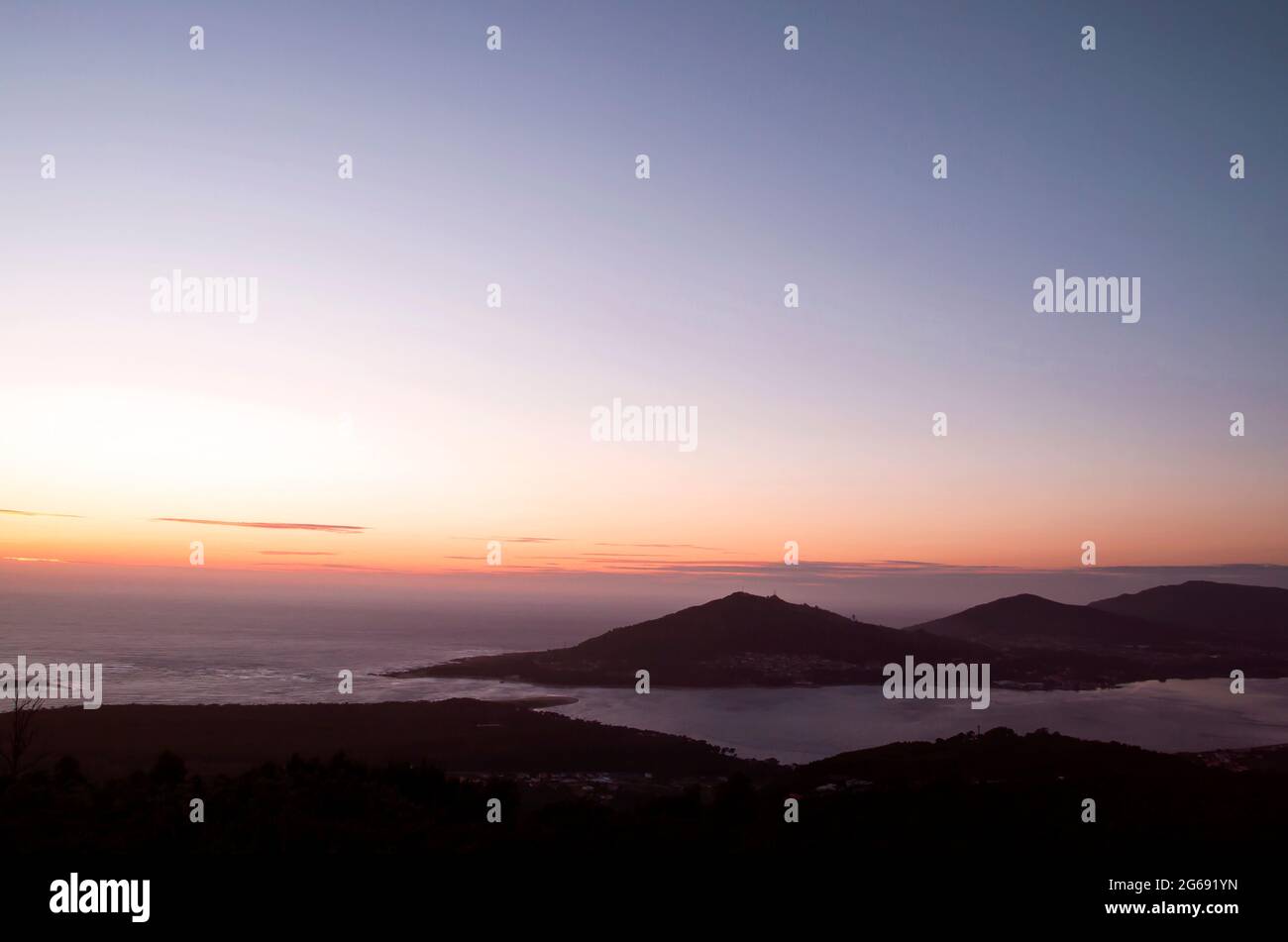 Mündungsansichten des Minho-Flusses an der Grenze zwischen Spanien und Portugal Stockfoto