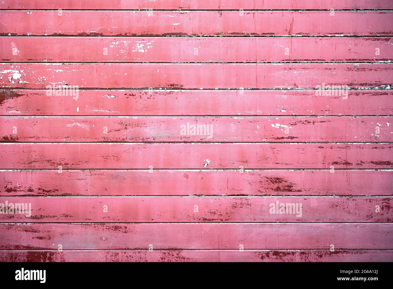 Alte Metallic-Blende mit abgenutzter rosa Peeling-Farbe, grunge Hintergrund oder Textur Stockfoto