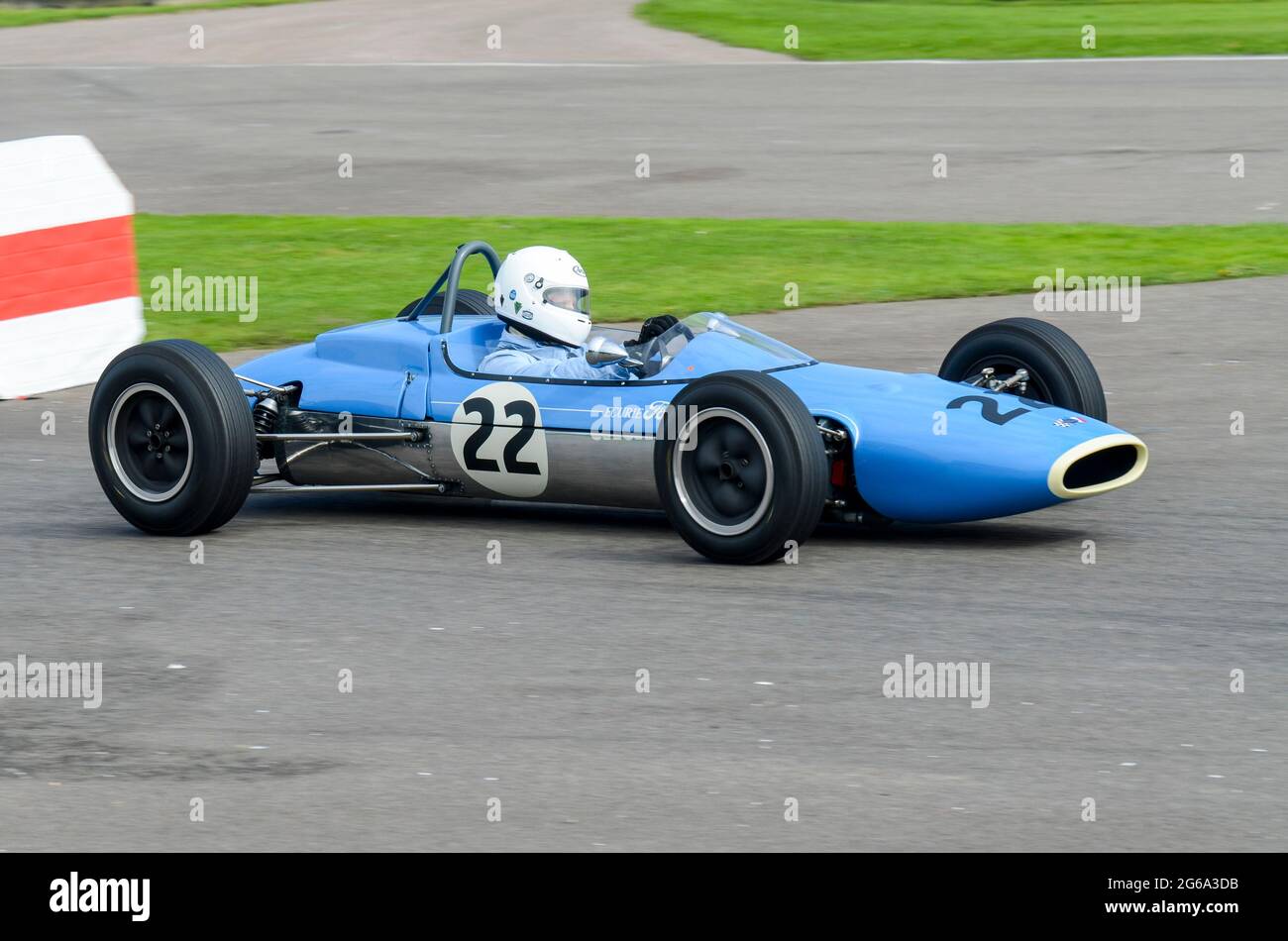 Lotus 27 Classic Formula Junior, Oldtimer-Rennwagen, der beim Chichester Cup beim historischen Goodwood Revival Event in Großbritannien teilnimmt. Nick Fennell fahren Stockfoto