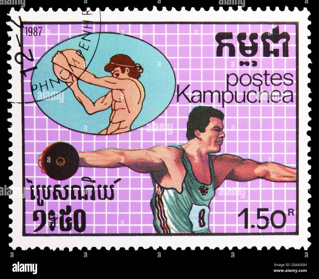 MOSKAU, RUSSLAND - 18. APRIL 2020: Die in Kampuchea (Kambodscha) gedruckte Briefmarke zeigt Discus Throw, Olympische Sommerspiele 1988, Seoul-Serie, um 1987 Stockfoto