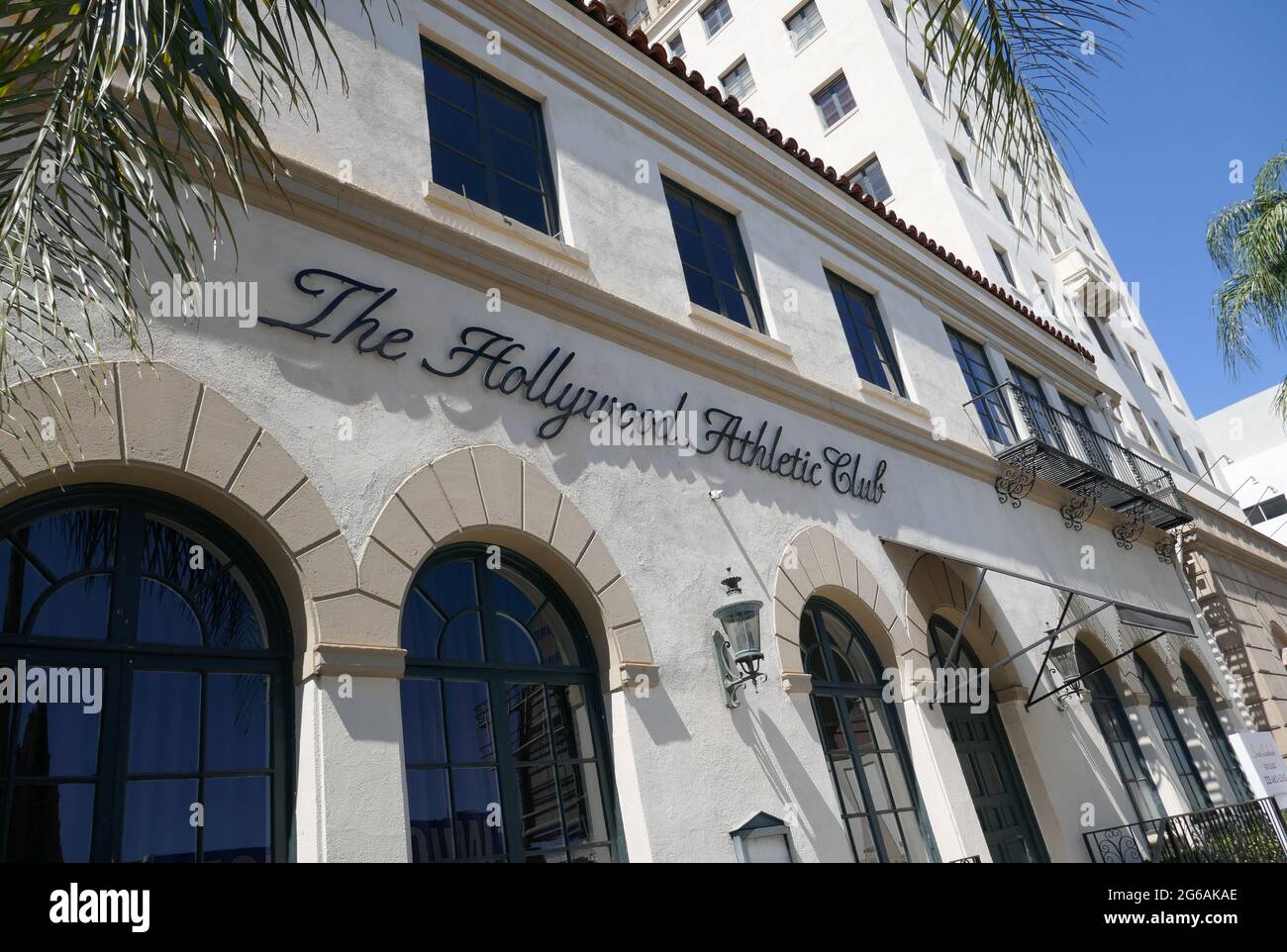 Los Angeles, Kalifornien, USA 3. Juli 2021 EINE allgemeine Sicht der Atmosphäre des Hollywood Athletic Club, wo die ersten Emmy Awards am 25. Januar 1949 übertragen wurden und zu deren Mitgliedern Charlie Chaplin, Errol Flynn, John Wayne, Walt Disney, Cecil B. DeMille, Cornel Wilde, Humphrey Bogart, Clark Gable, Howard Hughes, Joan Crawford, Rudolph Valentino, Mae West und viele mehr, am 3. Juli 2021 am 6525 Sunset Blvd in Los Angeles, Kalifornien, USA. Foto von Barry King/Alamy Stockfoto Stockfoto