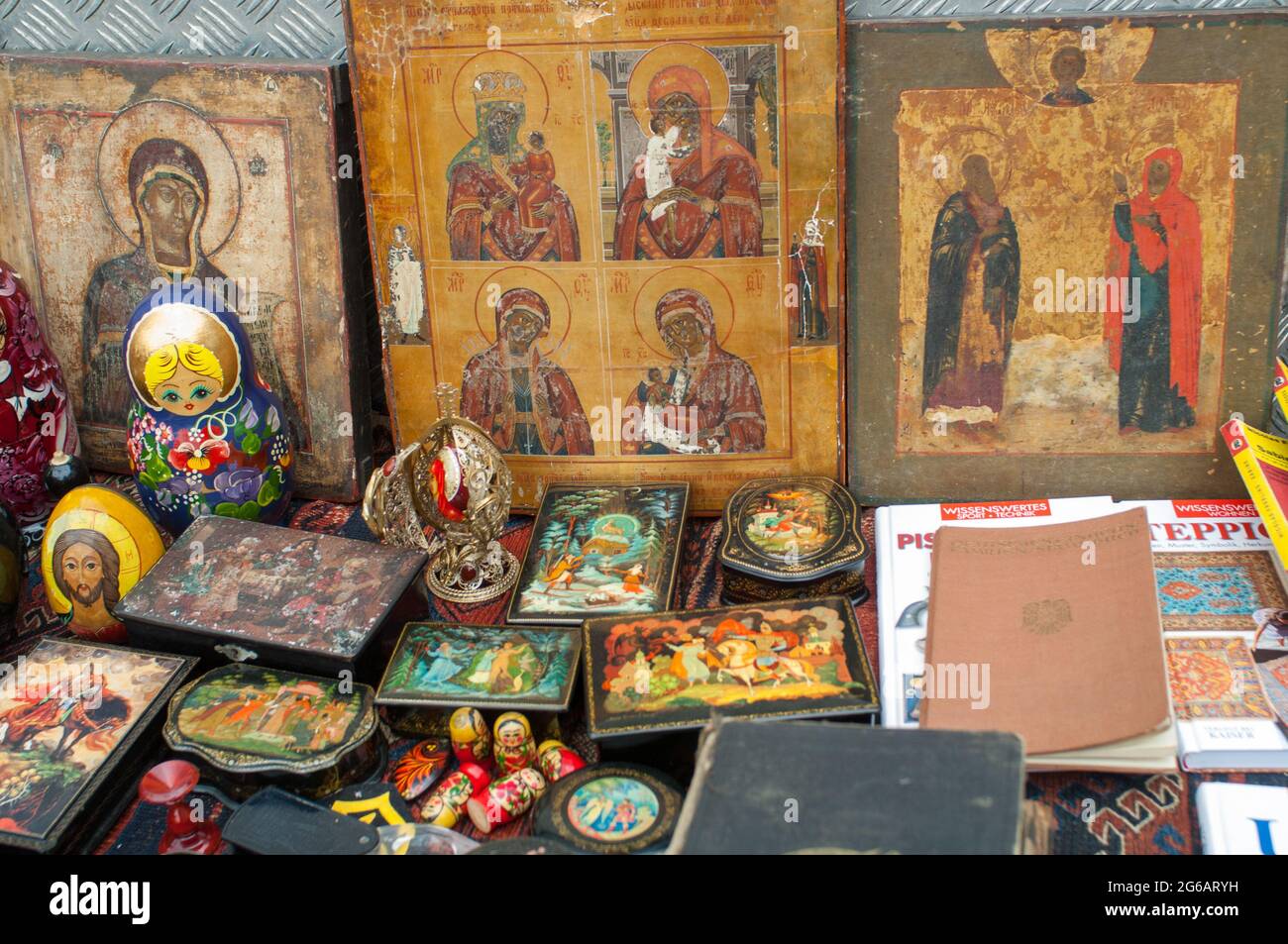 Verkauf von orthodoxen Ikonen Stockfoto