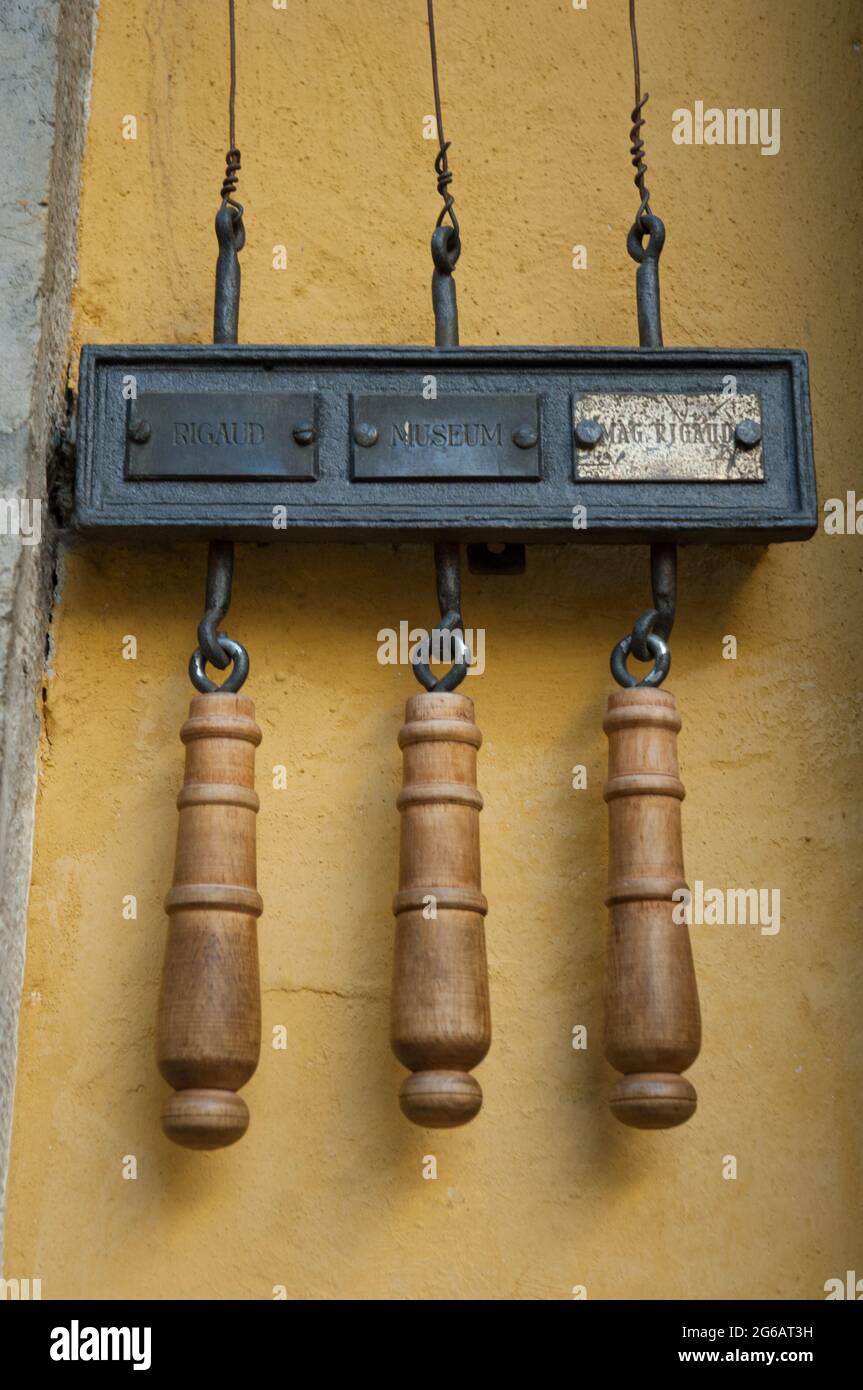 Glockenspiel zum Klopfen an Türen Stockfoto