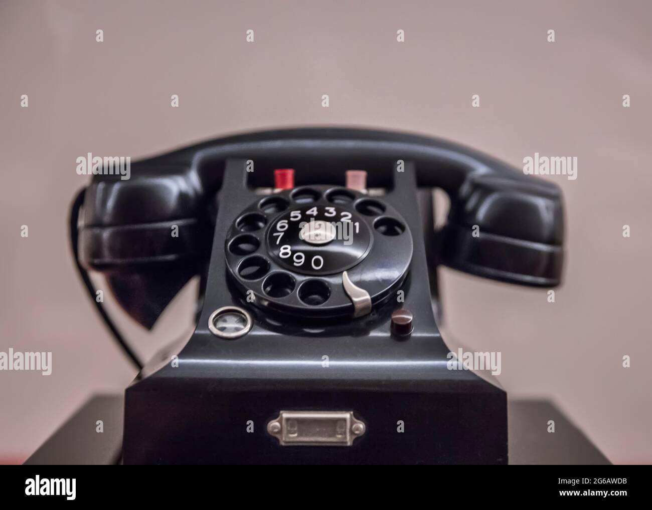 Schreibtisch-Telefon im Retro-Stil der 1940er Jahre Stockfoto