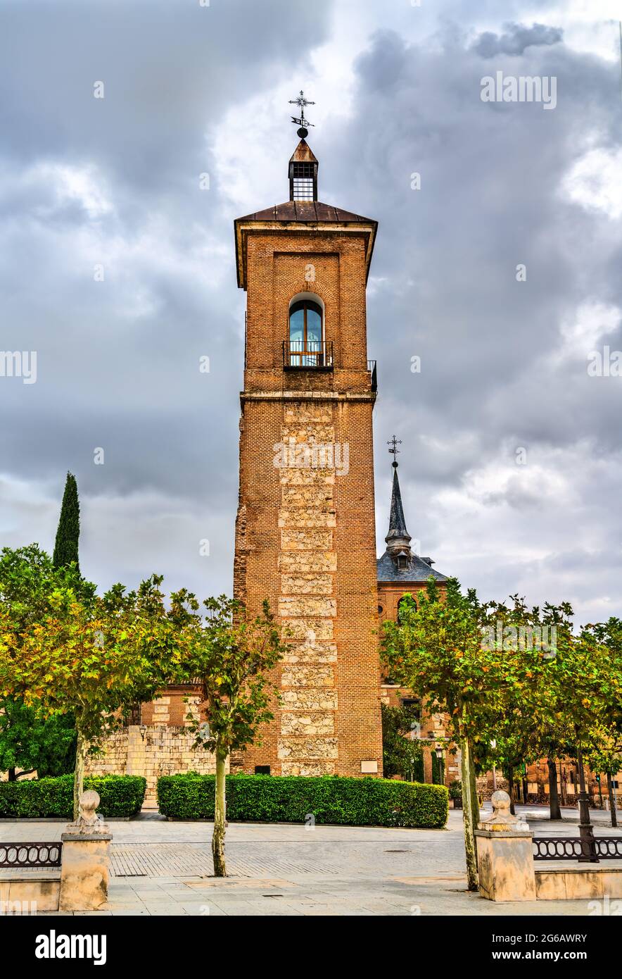 Santa Maria Turm in Alcala de Henares, Spanien Stockfoto