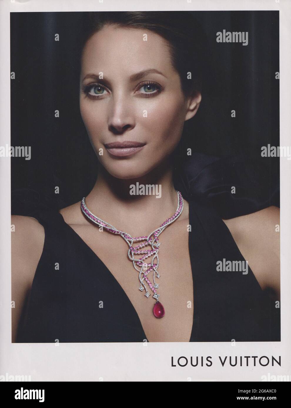 Plakat, das Louis Vuitton mit Christy Turlington im Papiermagazin von 2011, Werbung, kreative Werbung von LV Louis Vuitton 2010 Stockfoto