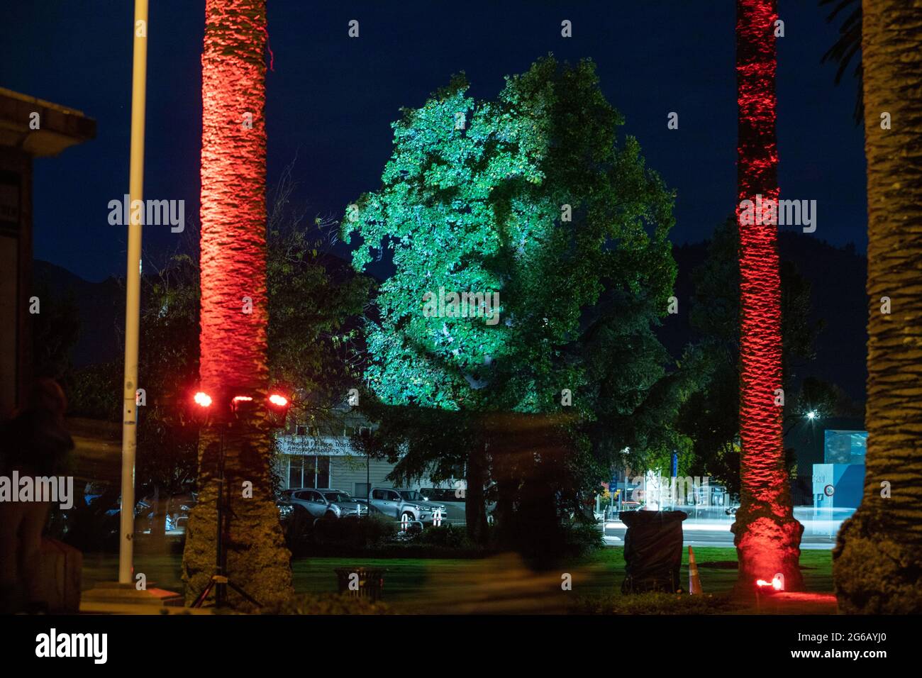 Bild von Tim Cuff 24. April 2021 - Lets We Forget Lichtinstallation im ANZAC Park, Nelson, Neuseeland Stockfoto