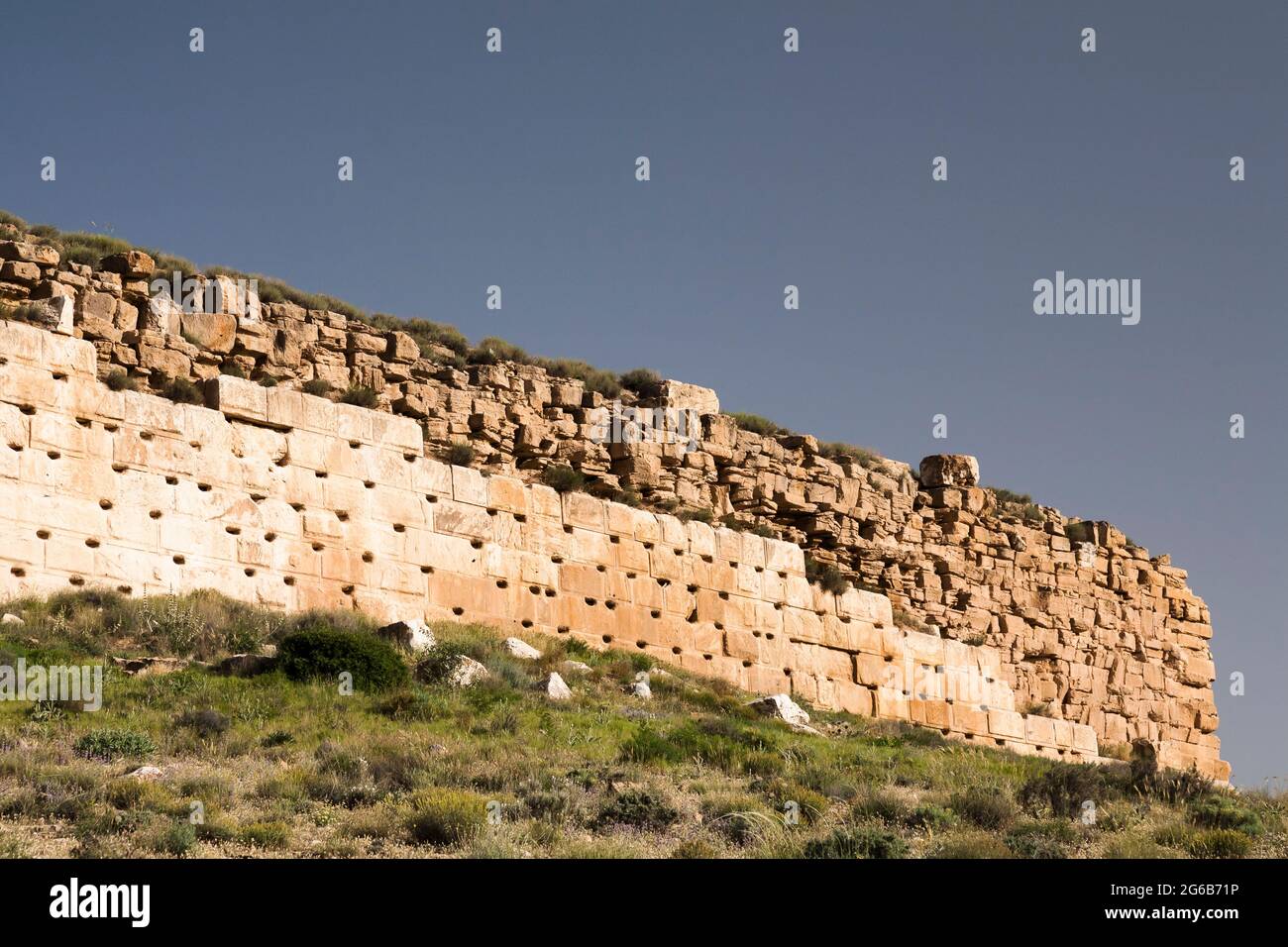 Pasargadae, erste Hauptstadt des Achämeniden-Reiches von Cyrus II. Dem Großen, Zitadelle 'Tall-e Takht', Fars Province, Iran, Persien, Westasien, Asien Stockfoto