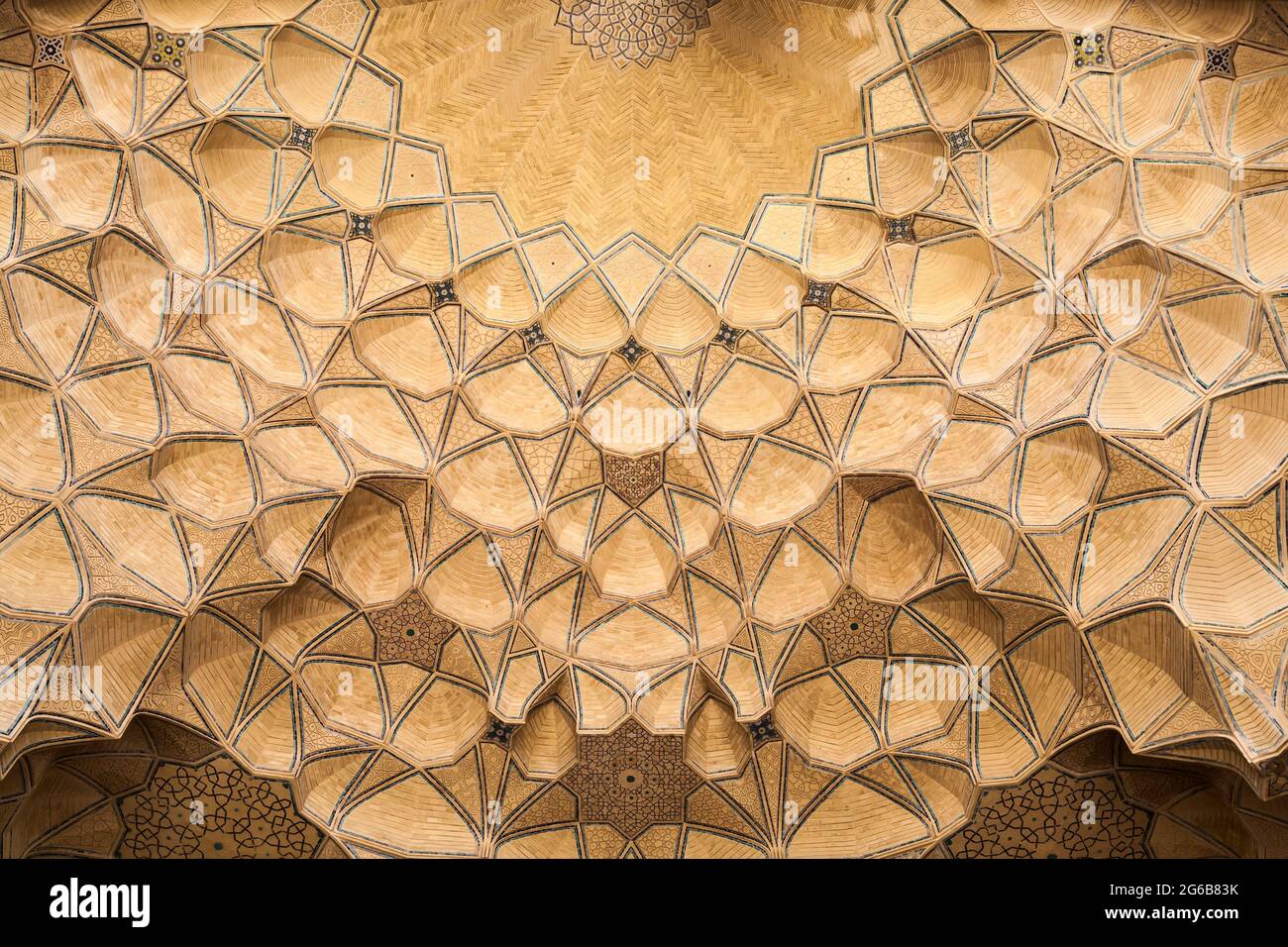 Muqarnas Decke der Freitagsmoschee (Jameh Moschee), Isfahan (Esfahan), Isfahan Provinz, Iran, Persien, Westasien, Asien Stockfoto