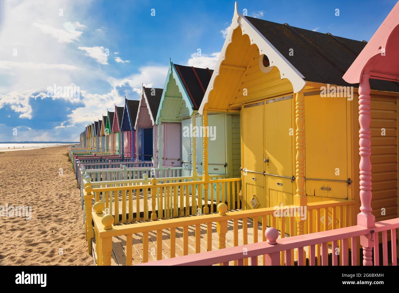 Strandhütten auf Mersea Island, Essex Stockfoto