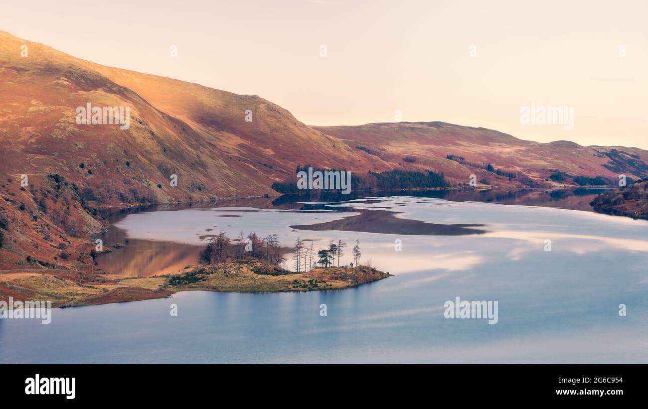 Wandern Sie vom Mardale Car Park zur High Street im Lake District in der Nähe von Haweswater und Blea Water. Das Wetter am Herbstmorgen war perfekt. Stockfoto