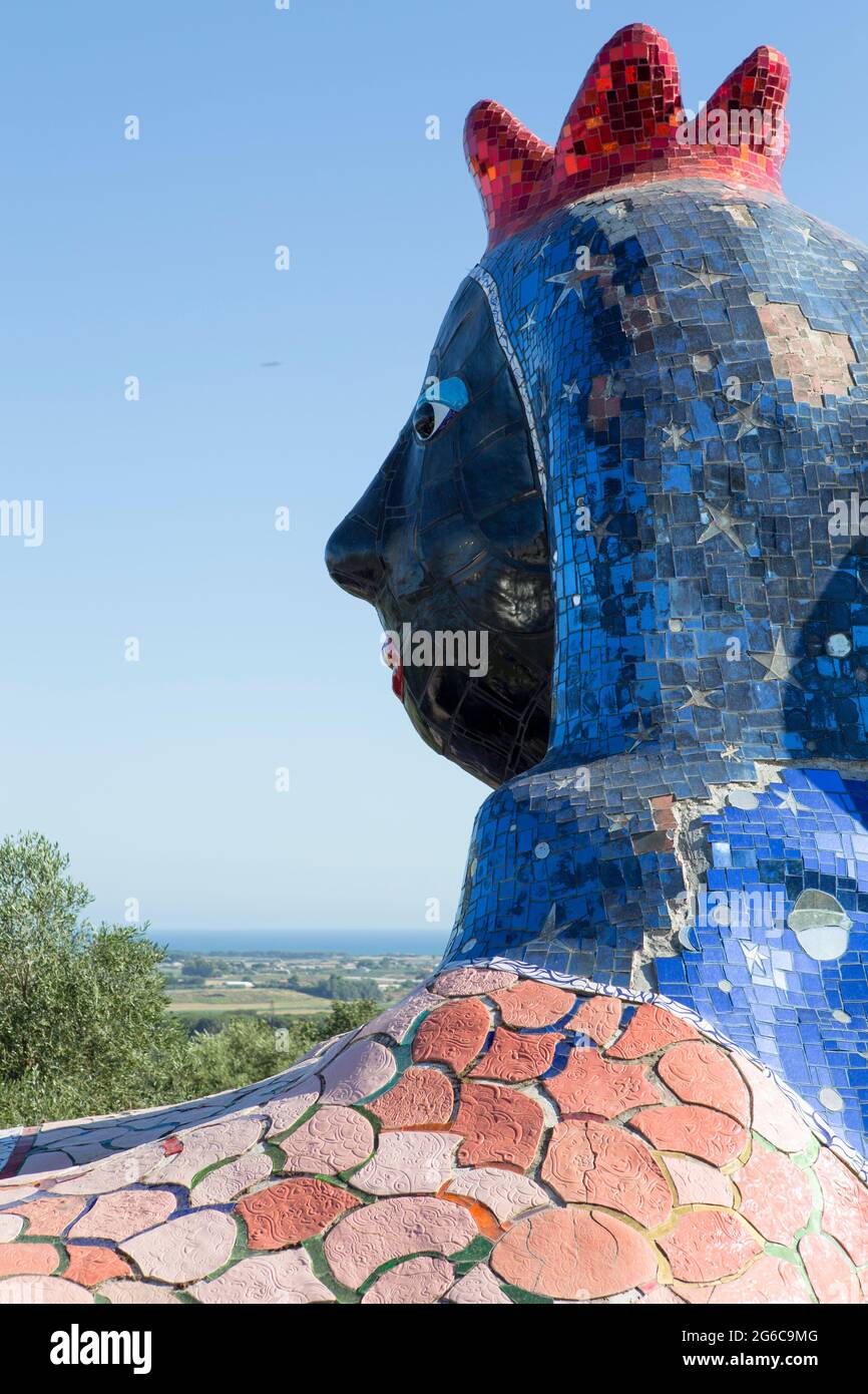 Der TarotGarten, auf italienisch 'Giardino dei Tarocchi', ist ein