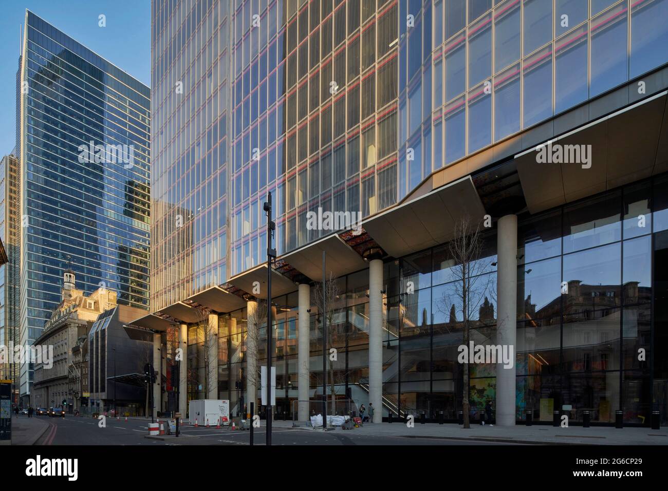 Erdgeschoss auf Straßenebene. 22 Bishopsgate, LONDON, Großbritannien. Architekt: PLP Architecture, 2020. Stockfoto
