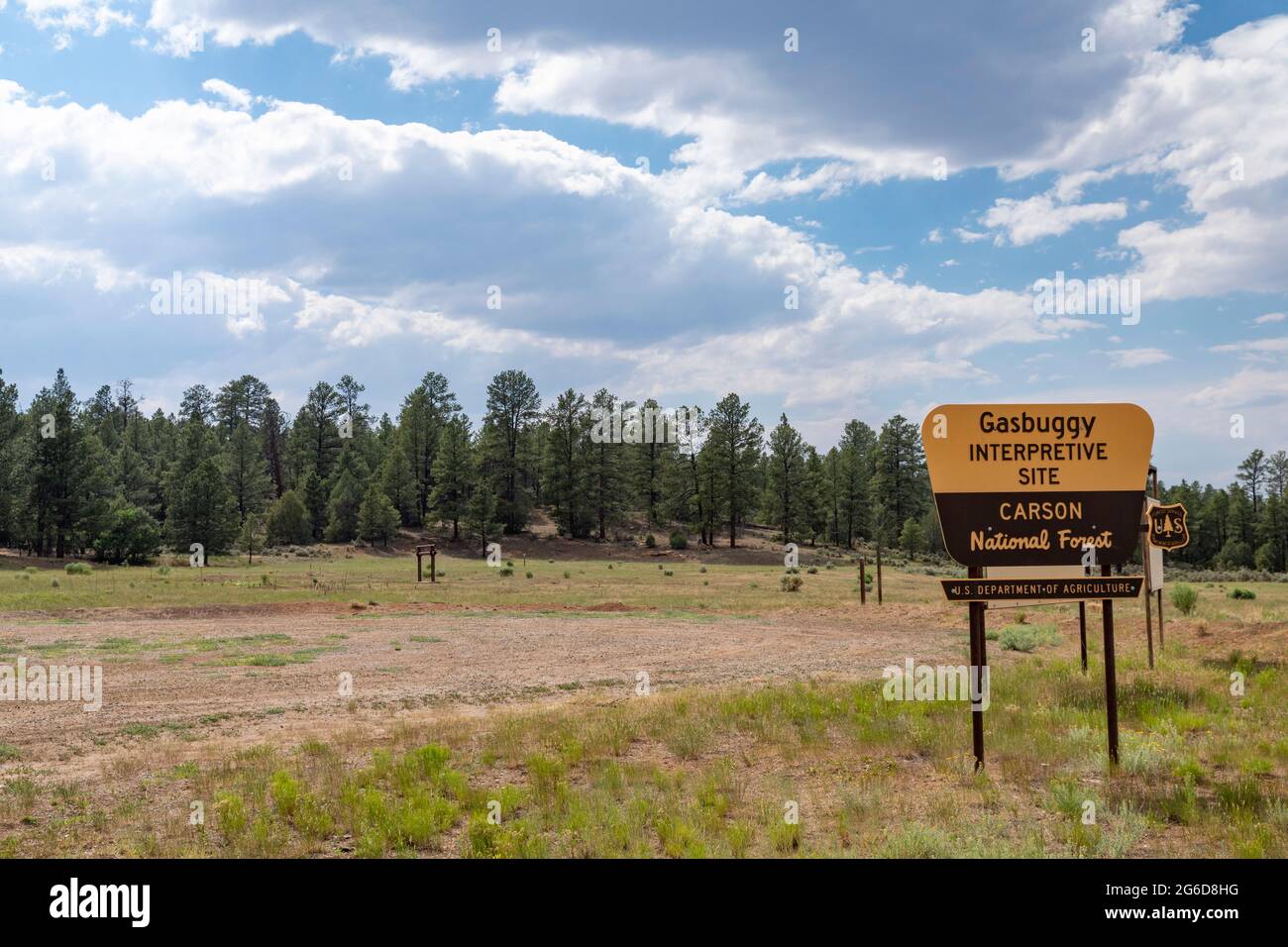 Dulce, New Mexico - der Standort des Projekts Gasbuggy, einer nuklearen Explosion aus dem Jahr 1967, die das Gestein zur Gewinnung von Erdgas zerbrechen sollte. Das Projekt war Teil von O Stockfoto