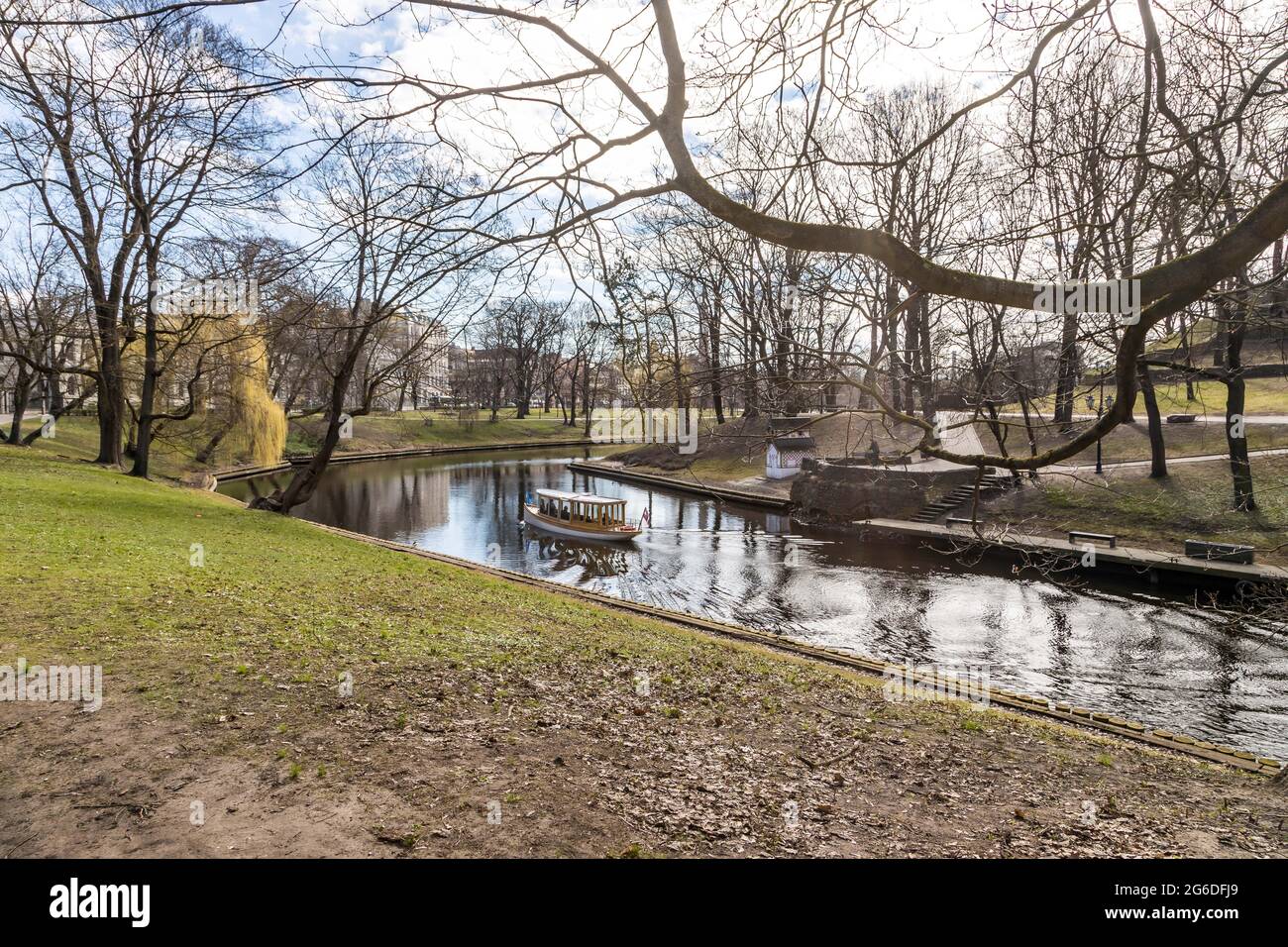 Zentrum Von Riga, Lettland. Pilsetas Kanals, Stadtkanal Stockfoto