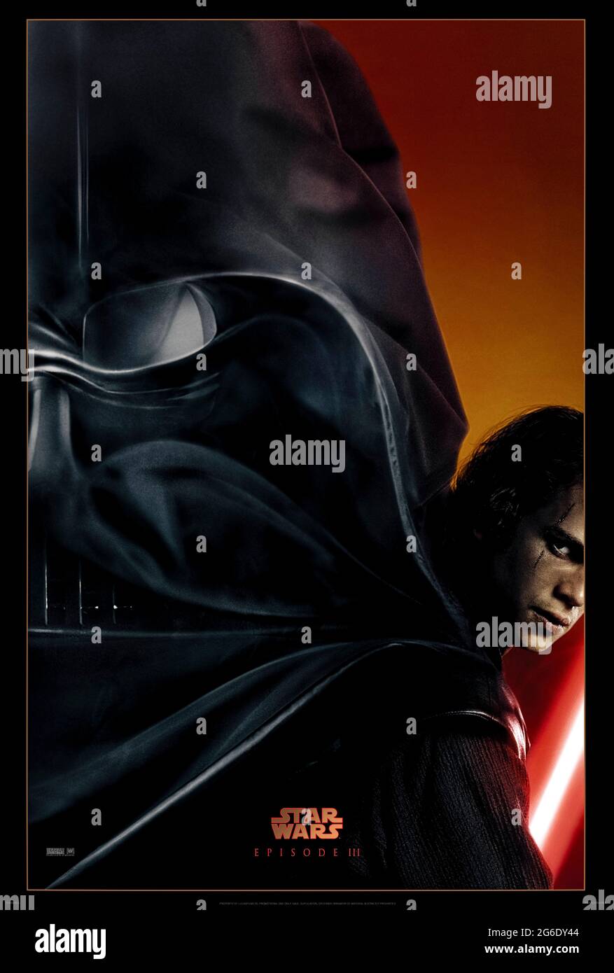 Star Wars: Episode III - Revenge of the Sith (2005) Regie: George Lucas und mit Hayden Christensen als Anakin Skywalker in diesem epischen letzten Akt der Prequel-Trilogie, die die Tiefe seines Schmerzes und seiner Angst enthüllt, die zu seiner Umwandlung in Darth Vader führten. Stockfoto