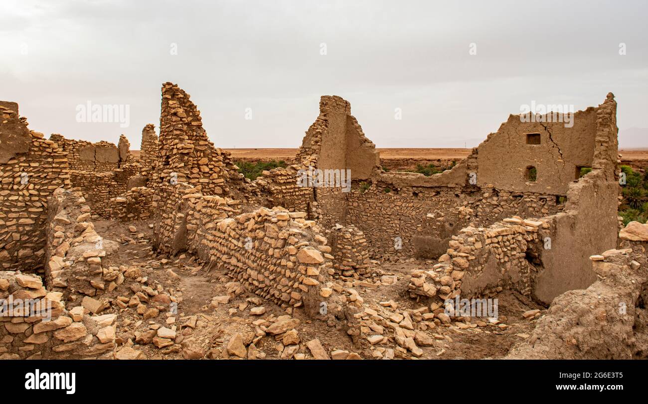 Ruinen der antiken Stadt in der Oase Source Bleu, Blue Spring, Madkhal Meski, Marokko Stockfoto