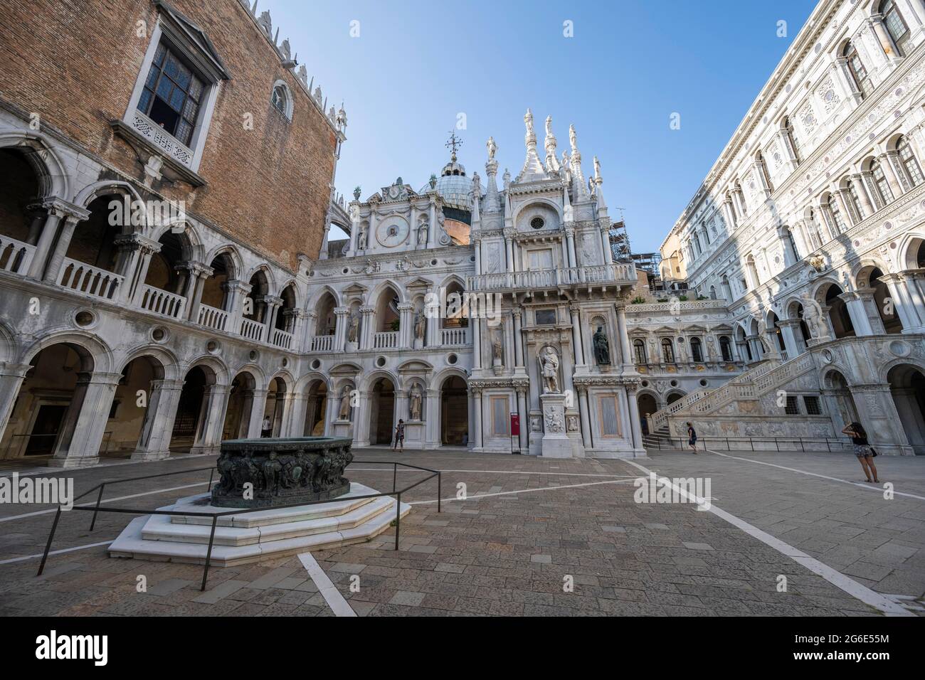 Dogenpalast, Innenhof, Venedig, Venetien, Italien Stockfoto