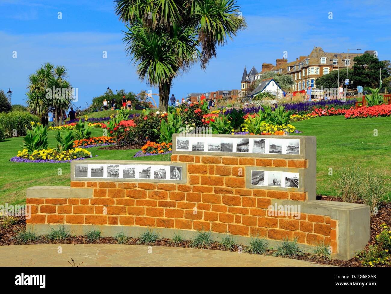 'Zeit und Flut', Esplanade Gardens, Hunstanton, Norfolk, England, Großbritannien Stockfoto