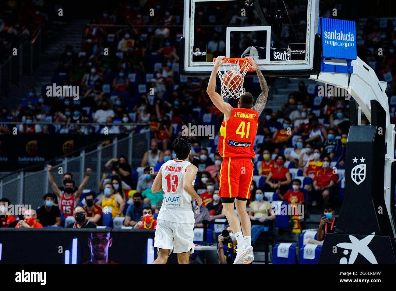 Madrid, Spanien. Juli 2021. Juancho Hernan Gomez aus Spanien sah während eines Basketball-Freundschaftsspiel zwischen Spanien und Iran im Wiznink Center in Madrid in Dunkeln. (Foto von Francis Gonzalez/SOPA Images/Sipa USA) Quelle: SIPA USA/Alamy Live News Stockfoto Madrid, Spanien. Juli 2021. Juancho Hernan Gomez aus Spanien sah während eines Basketball-Freundschaftsspiel zwischen Spanien und Iran im Wiznink Center in Madrid in Dunkeln. (Foto von Francis Gonzalez/SOPA Images/Sipa USA) Quelle: SIPA USA/Alamy Live News Stockfoto