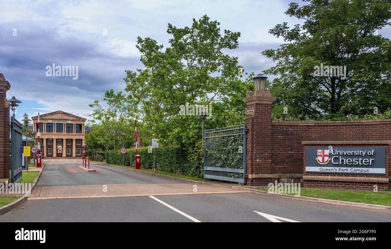 Campus der University of Chester Queens Park. Churchill House Fakultät für Wirtschaft und Management Stockfoto