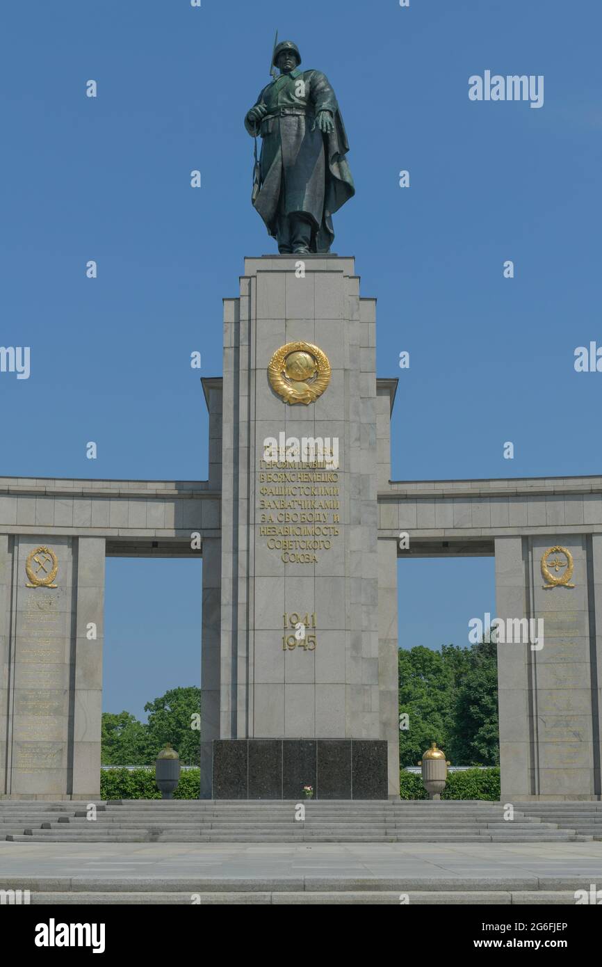Sowjetisches Ehrenmal, Straße des 17. Juni, Tiergarten, Mitte, Berlin, Deutschland Stockfoto