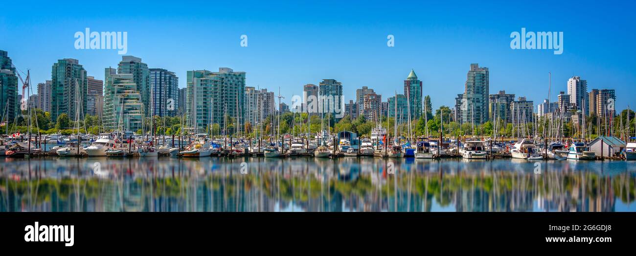 Skyline von Vancouver, Panorama vom Stanley Park im Sommer, Britisch-Kolumbien, Kanada Stockfoto