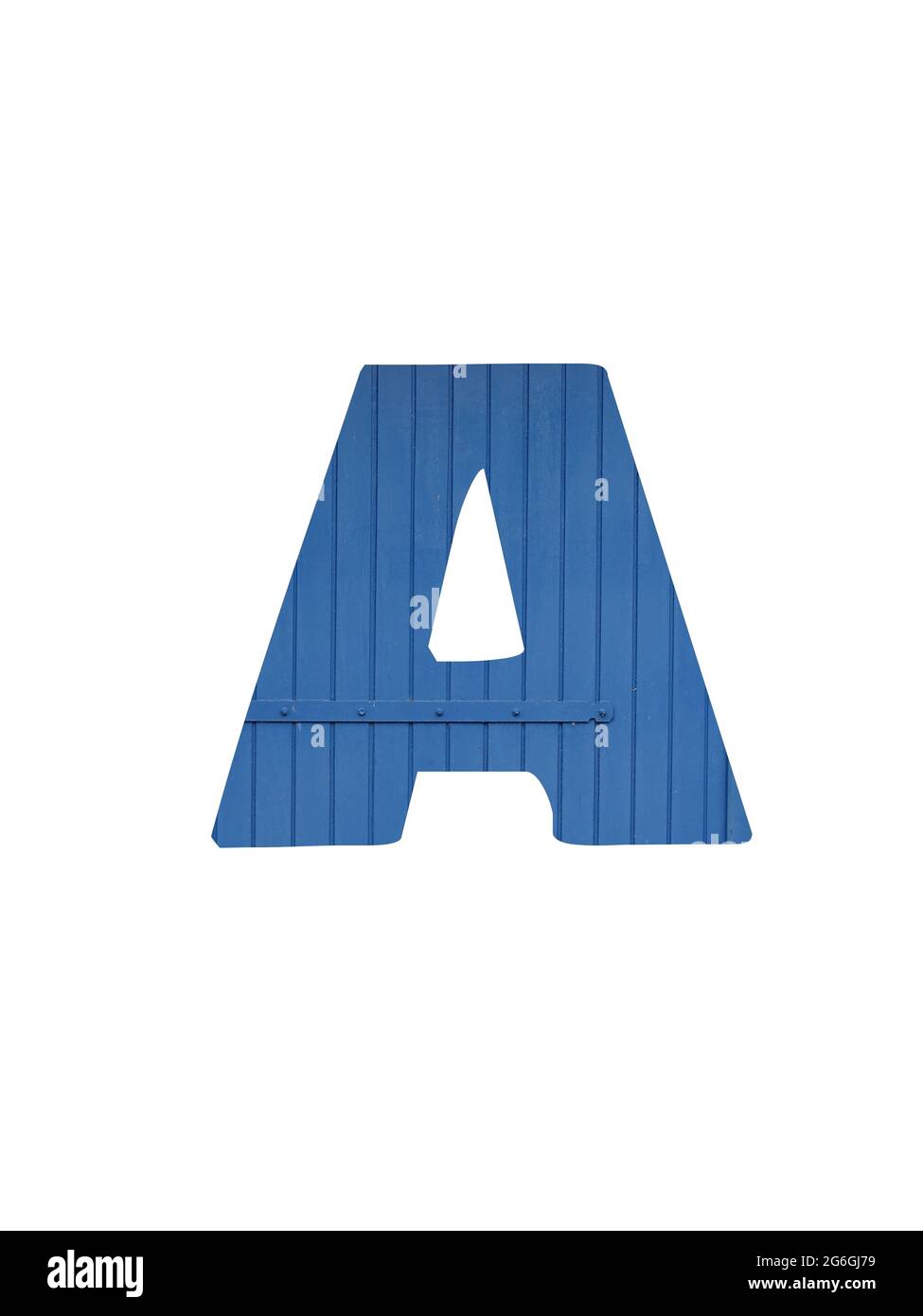 Buchstabe A des Alphabets aus altem blauem Holz, isoliert auf weißem Hintergrund Stockfoto