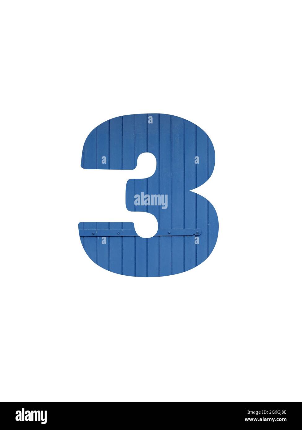 Nummer 3 des Alphabets aus altem blauem Holz, isoliert auf weißem Hintergrund Stockfoto