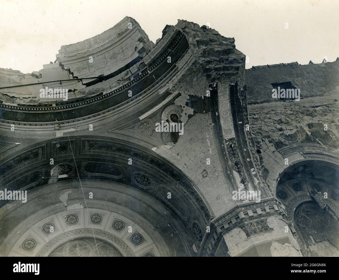 Bombardamenti seconda guerra mondiale Fotos und Bildmaterial in hoher