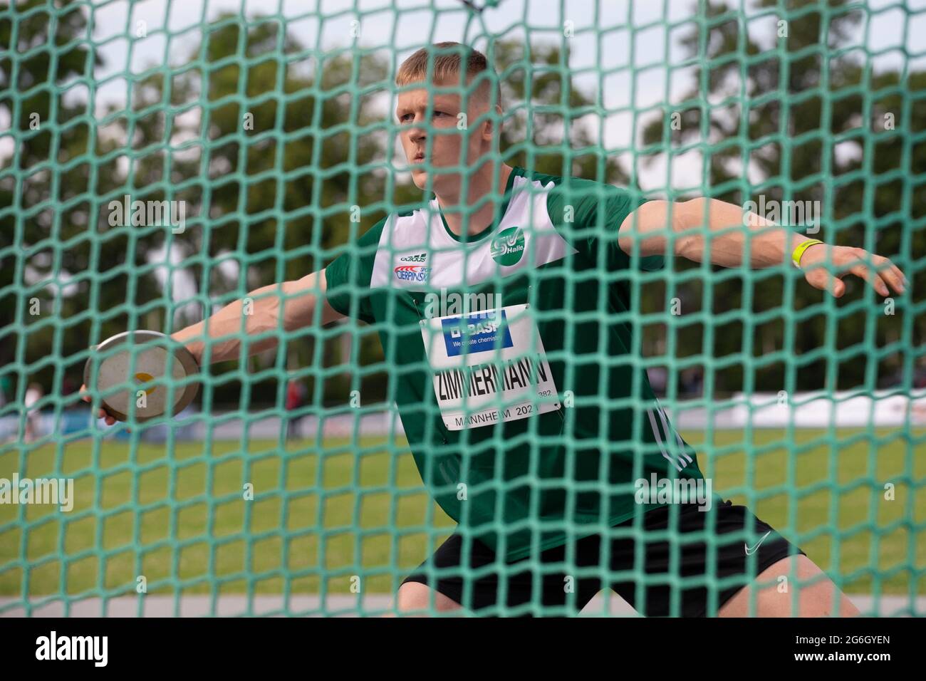 Sieger Magnus ZIMMERMANN (GER; SV Halle) beim Diskuswurf, Action. Diskus, Männer, U20. Leichtathletik Bauhaus Junior Gala, am 3. Juli 2021 in Mannheim / Deutschland Stockfoto