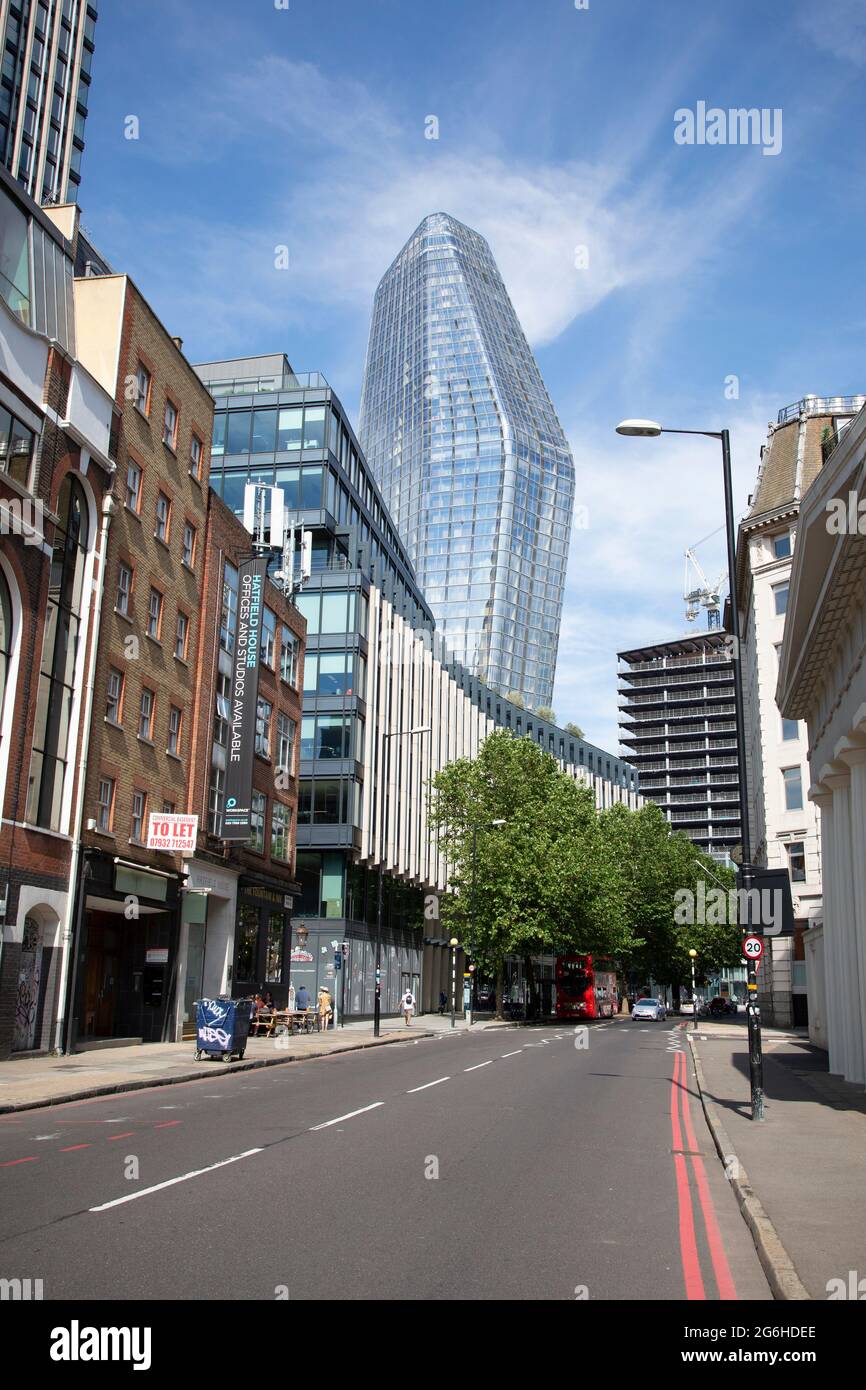 One Blackfriars ist eine Mixed-Use-Entwicklung, die aufgrund ihrer Form informell als Vase oder Boomerang bekannt ist. Architekt Ian Simpson, 2018. London, Großbritannien. Stockfoto