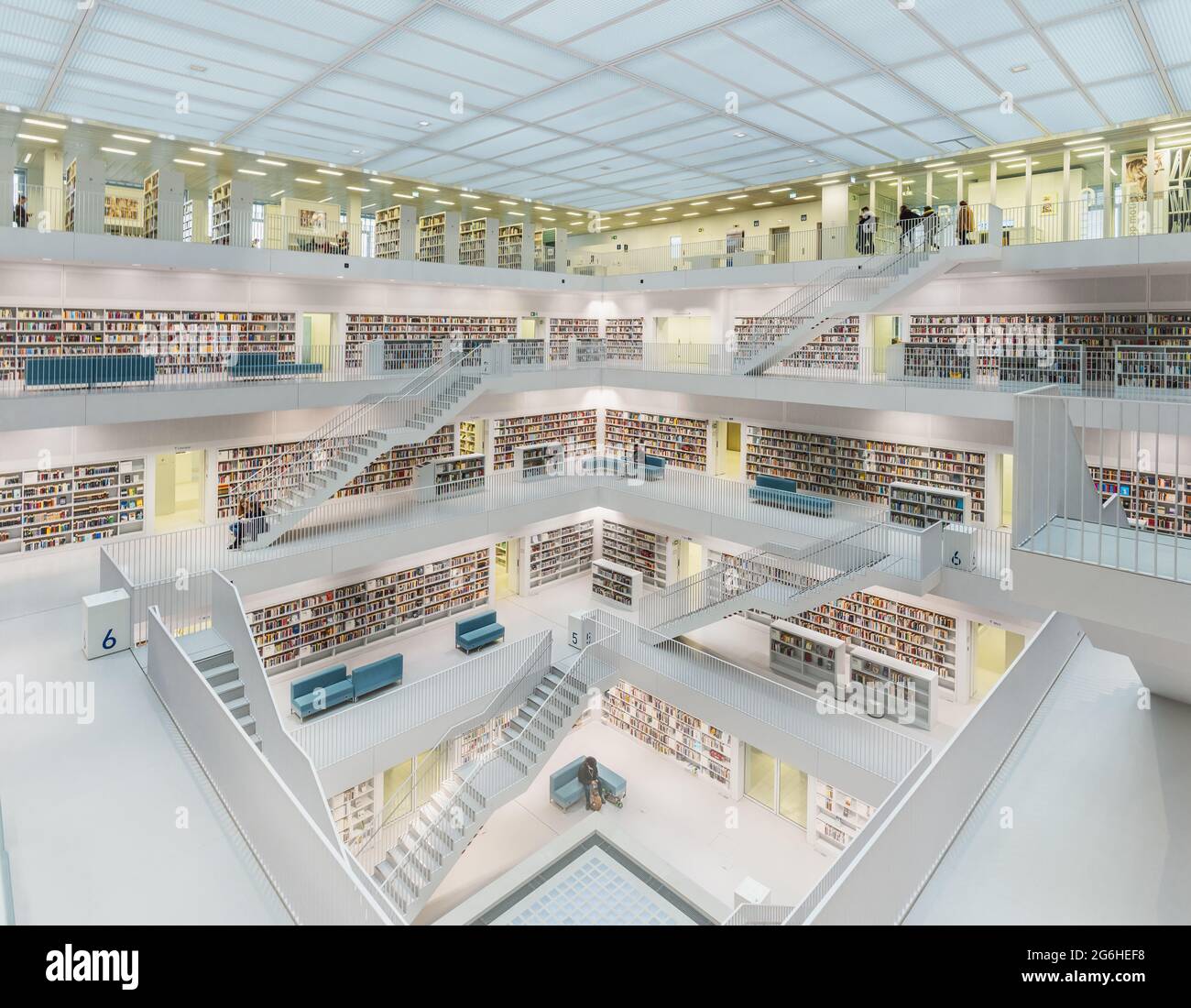 Stuttgart Öffentliche Bibliothek Interior (Stadtbibliothek Stuttgart) - Stuttgart, Deutschland Stockfoto