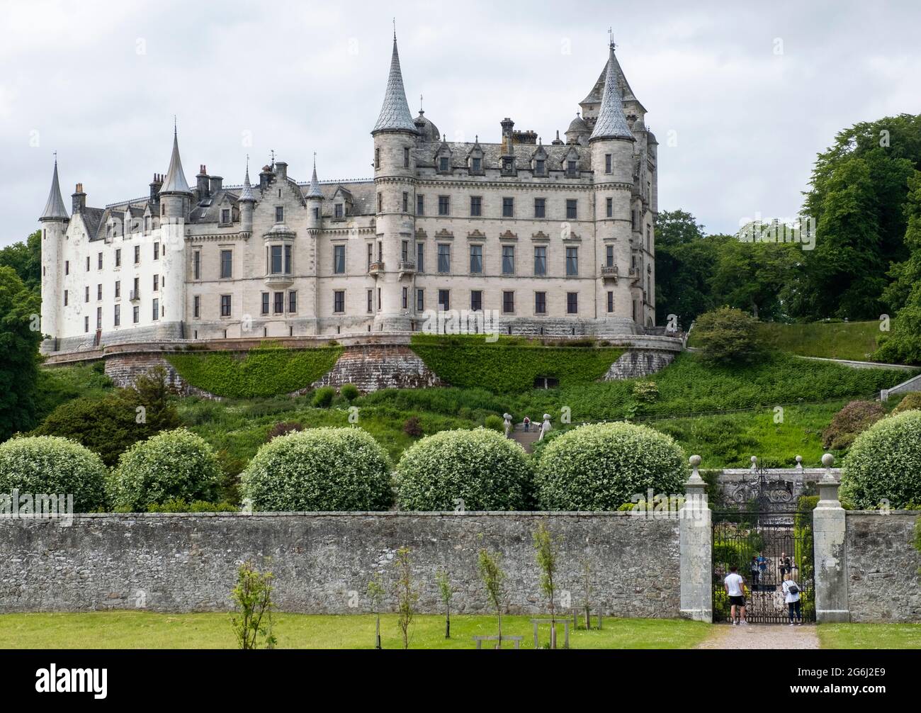 Außenansicht von Dunrobin Castle, Golspie, Sutherland, Schottland, Heimat der Grafen und Herzöge von Sutherland. Stockfoto