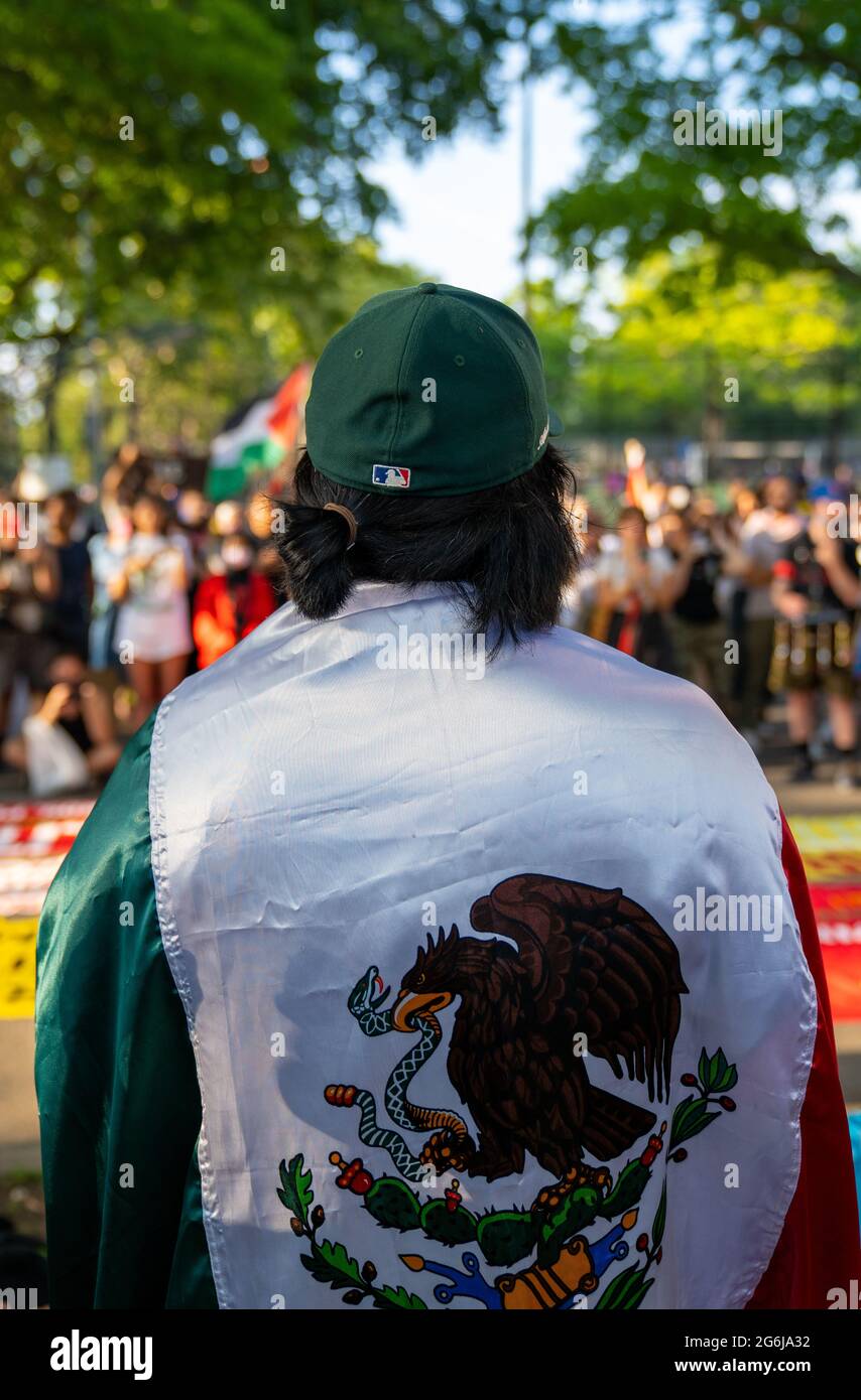 Befreien Sie sie alle aus Protest - EINE Versammlung, um mit palästinensischer Unterstützung Massendeportationen, Familientrennungen und Kinderinhaftierungen zu verurteilen Stockfoto