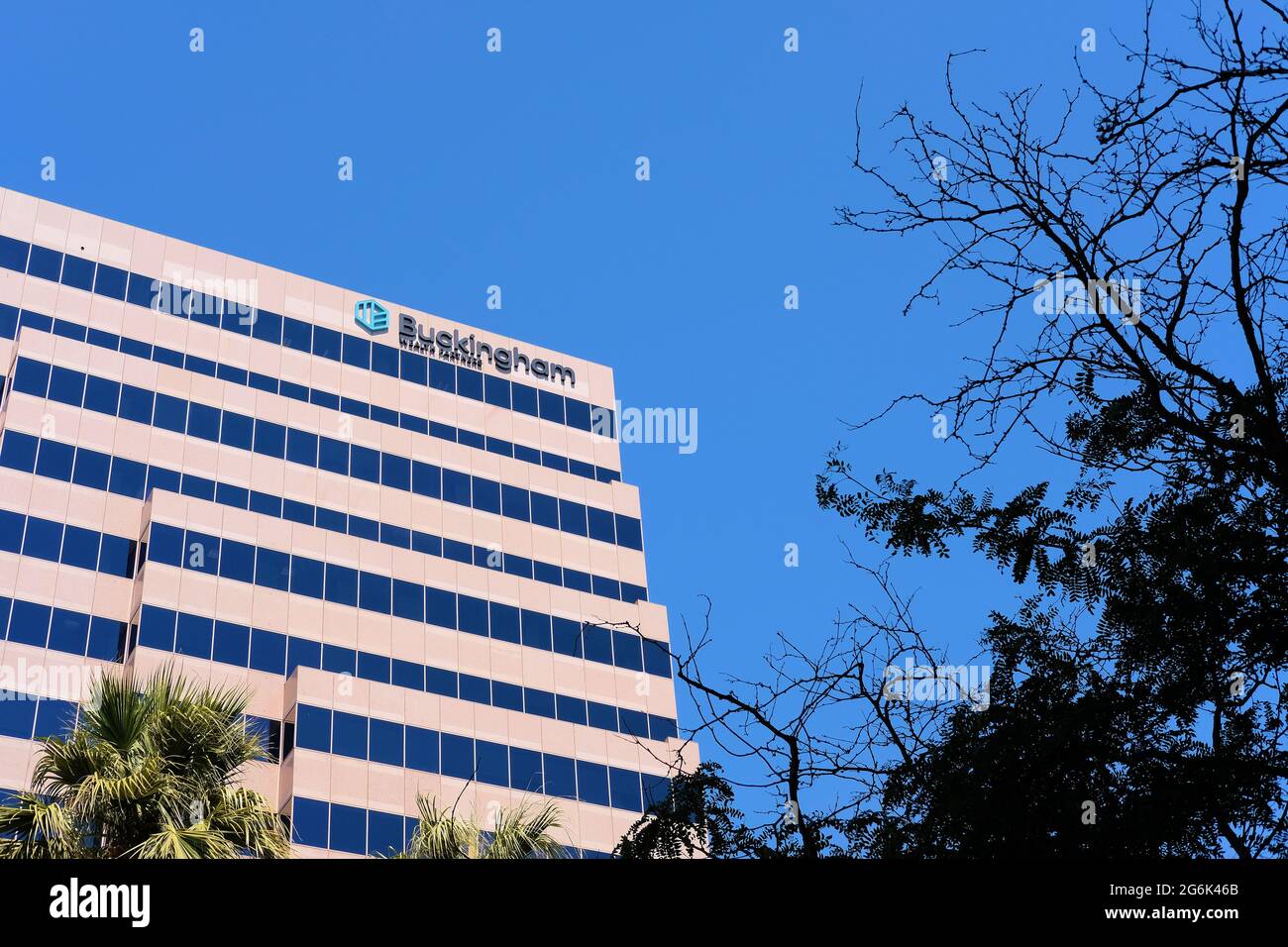 Außenansicht des Buckingham Wealth Partners Gebäudes in der Innenstadt von San Jose, Kalifornien; ein Finanz- und Investmentmanagement-Unternehmen, das 1994 gegründet wurde. Stockfoto