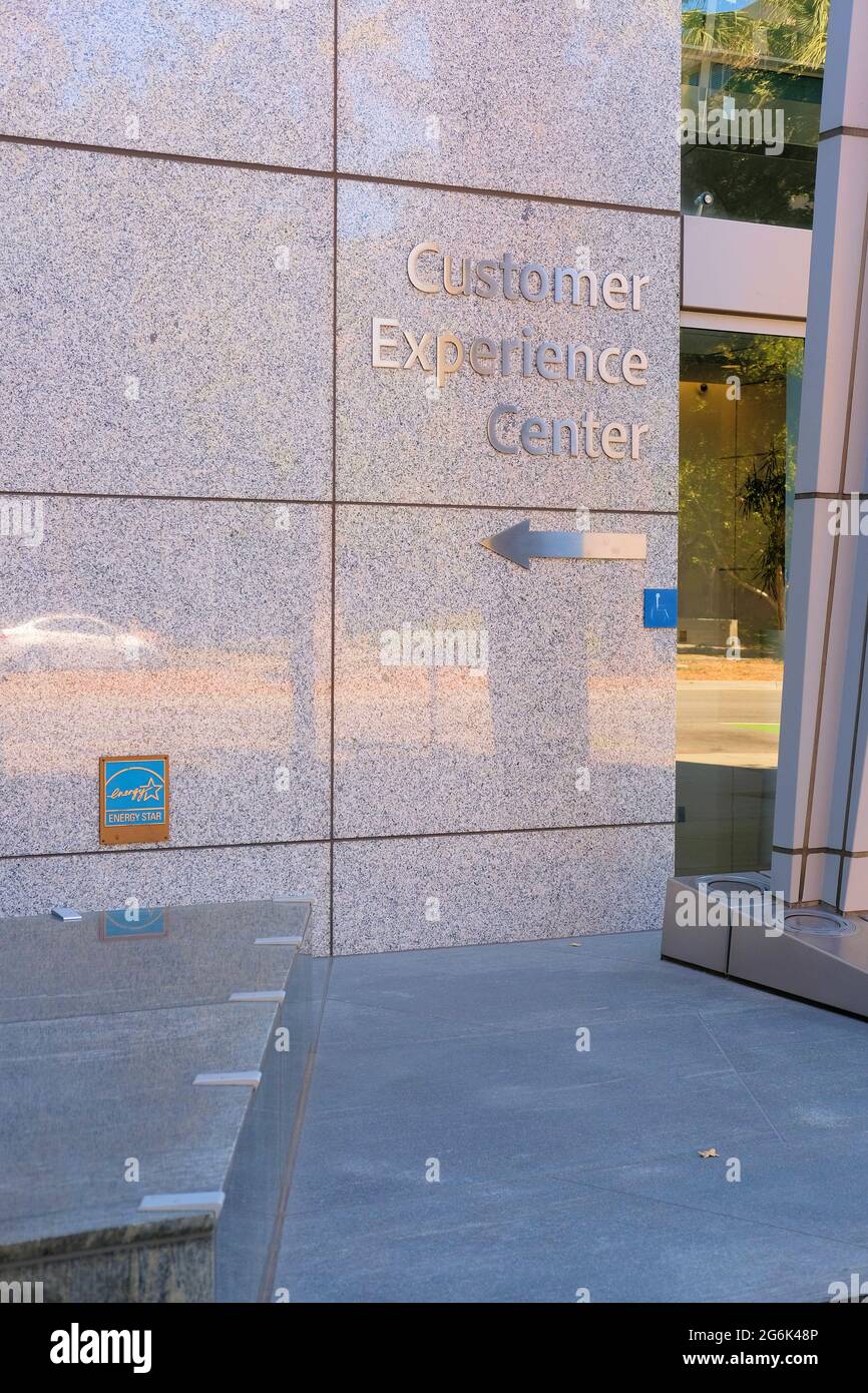 Adobe Customer Service Center im Almaden Tower, Adobe-Hauptsitz in San Jose, Kalifornien; Computersoftwareunternehmen im Silicon Valley. Stockfoto
