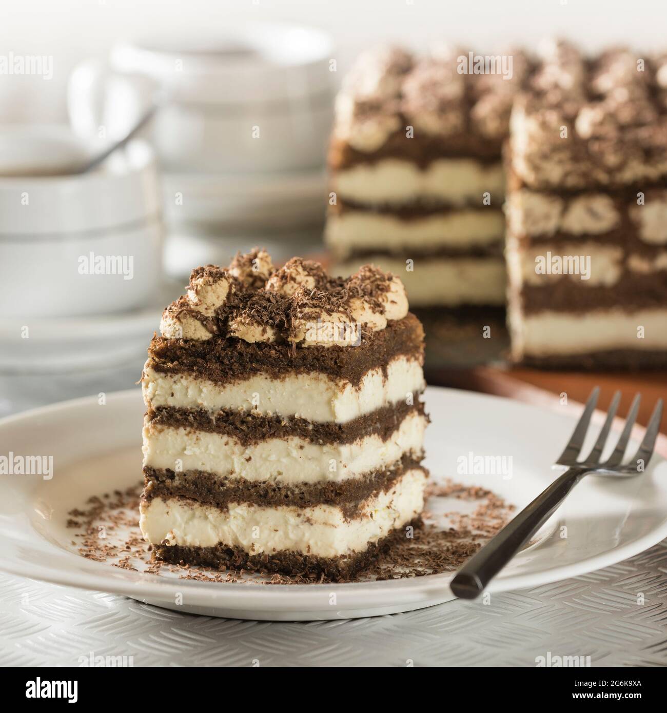 Tiramisu-Kuchen. Torte aus Schokolade und Kaffee. Stockfoto