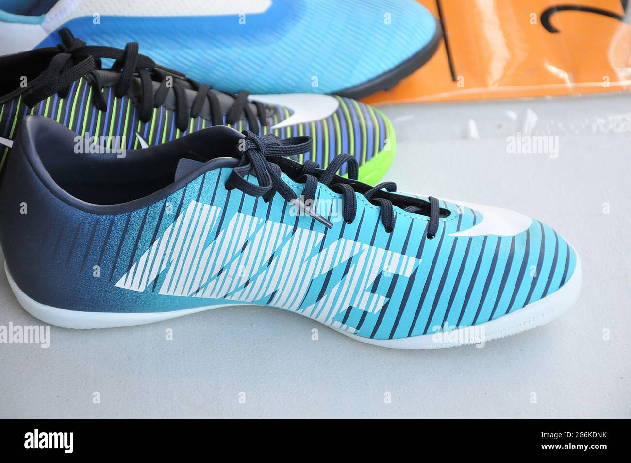 Kopenhagen Dänemark./14.April 2020 /Nike Sneaker oder Schuhauslage zum Verkauf während der covid-19 in Dänemark. (Foto..Francis Dean / Deanpictures). Stockfoto